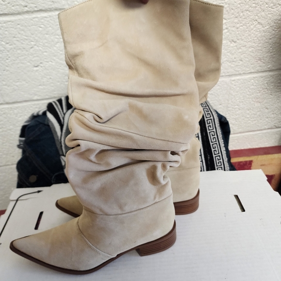 CHINESE LAUNDRY Womens Suede Pointed Toe Low Heel Slouch BOOTS Pull-On Sz 7.5M - Picture 12 of 16